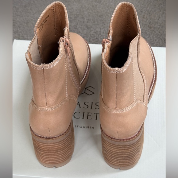 OASIS SOCIETY PLATFORM HEELED ANKLE BOOTS. Dorothy. Almond/Tan. Size 6.5. - Picture 3 of 10